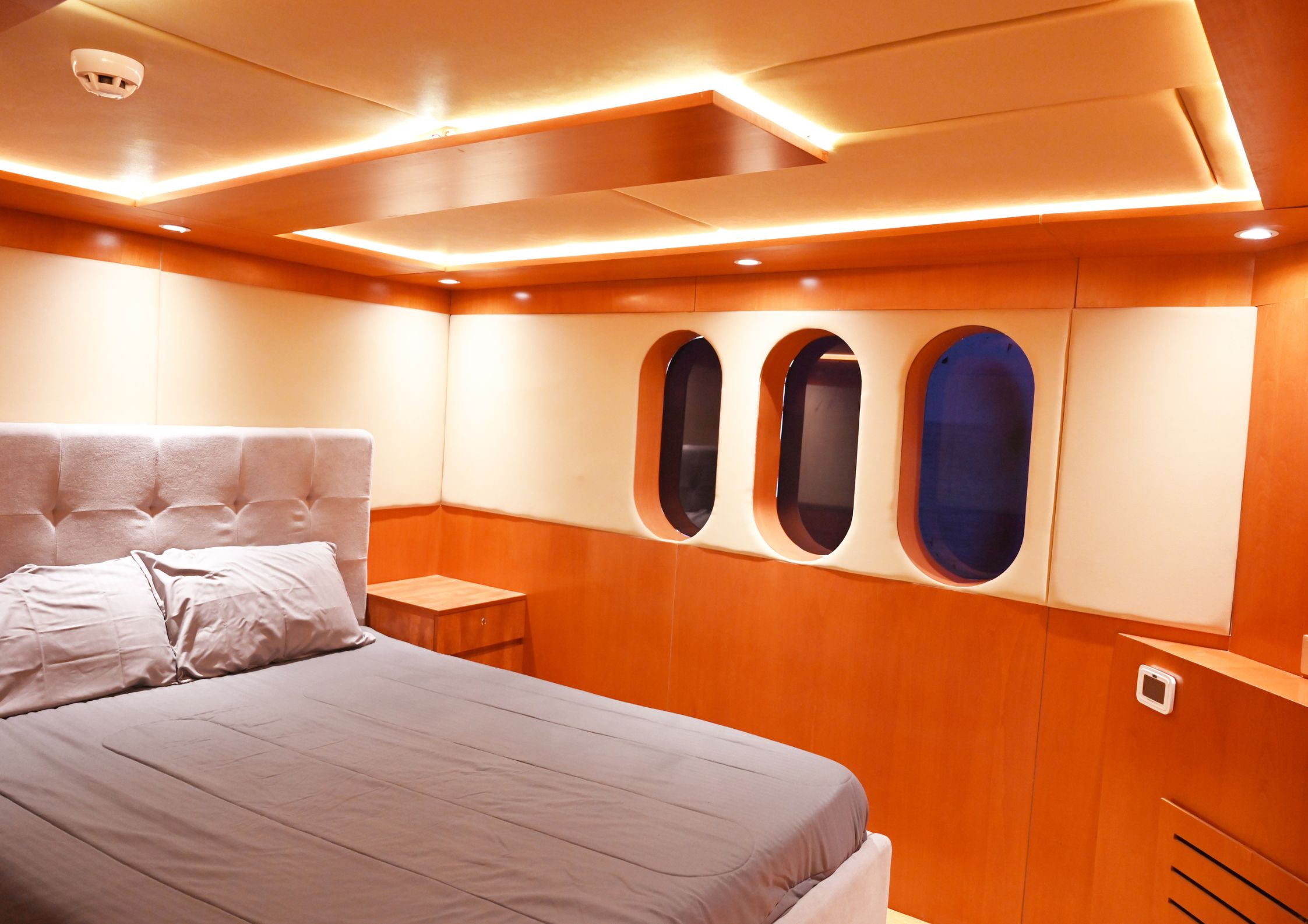 143ft yacht outside view